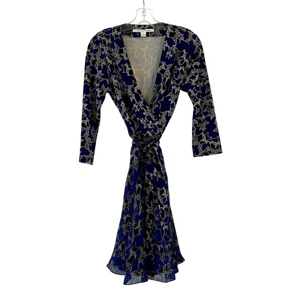 DVF Diane von Furstenberg Irina Silk Wrap Dress Blue Star Print size 8 - Picture 4 of 10